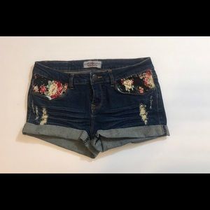 Iris Jeans Distressed Shorts with Floral pockets